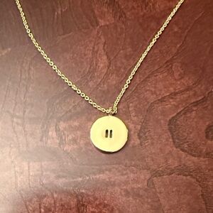 “Pause” Gold Pendant Necklace